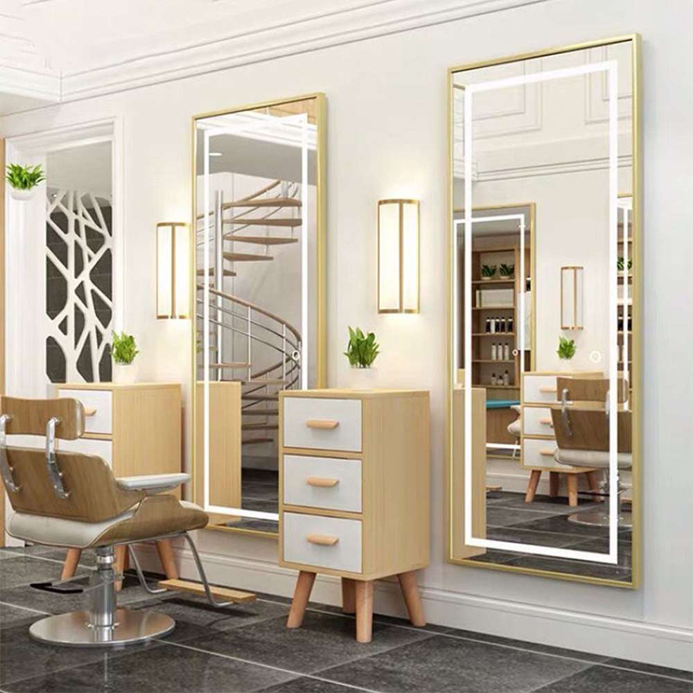 Il salone di bellezza di parrucchiere del bagno del bagno dell'hotel del supporto della parete ha condotto lo specchio di toelettatura a figura intera