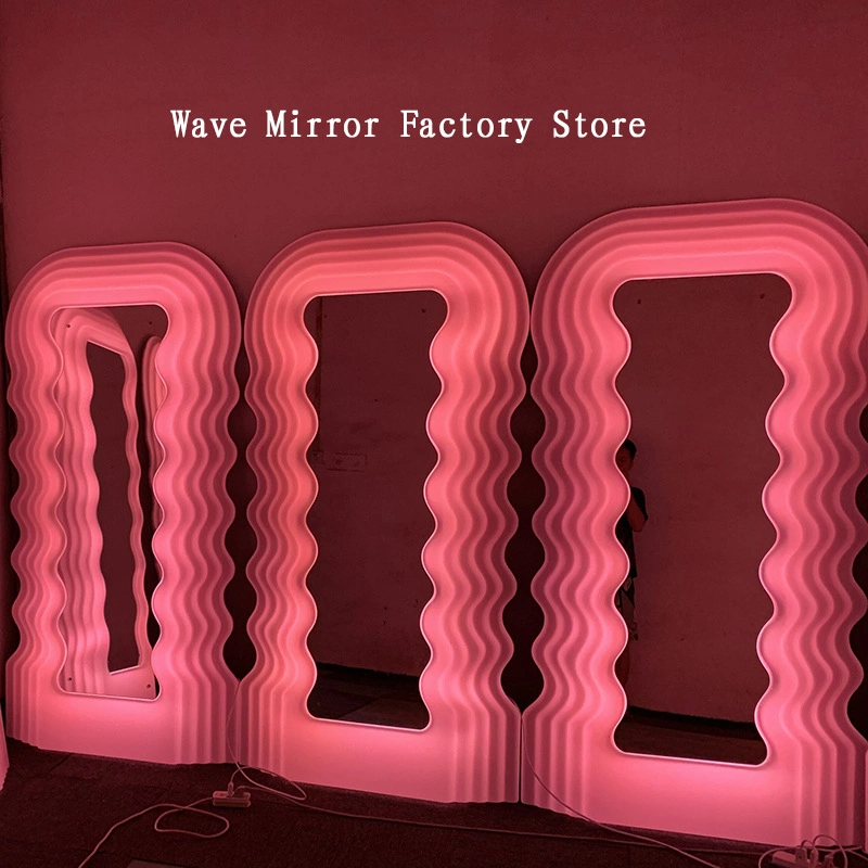 LED Irregolare Ultrafragola Wave Control Italy Fashion Luminous Ultrafragola LED Light up Ondulato Specchio incorniciato