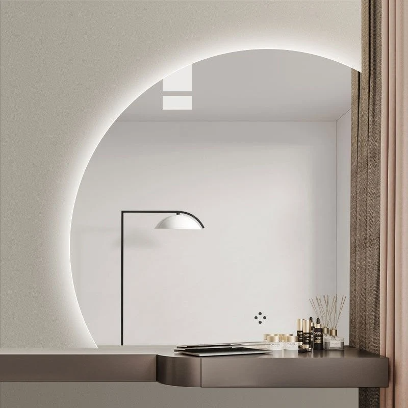 Luci a LED a forma irregolare Specchio da bagno intelligente Toilette Toilette Specchio luminoso da parete Specchio da toeletta per trucco