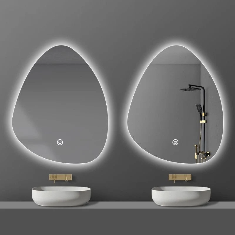 Specchio da bagno con illuminazione personalizzata irregolare Specchio da bagno a parete per vasca da bagno per interessi speciali Specchio LED intelligente
