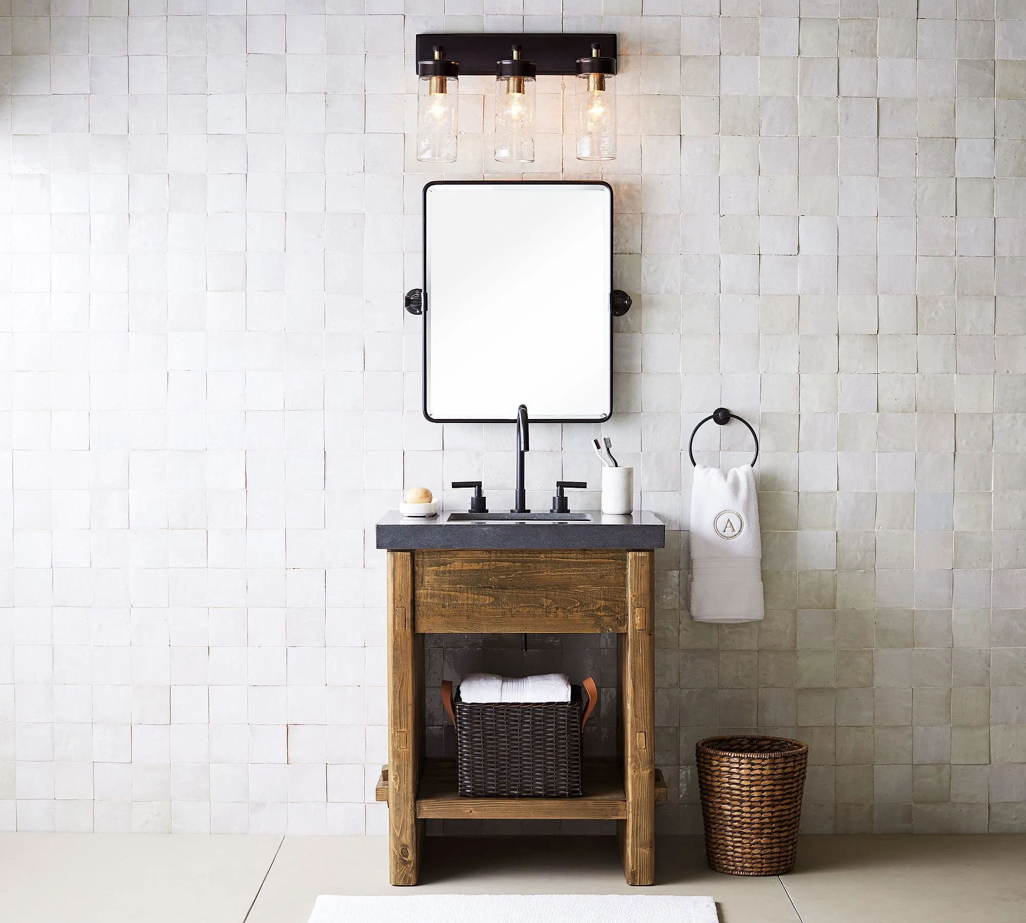 Graceful Hotel Wall Decor Modern Luxury Toilet Mirror Specchio da bagno personalizzato
